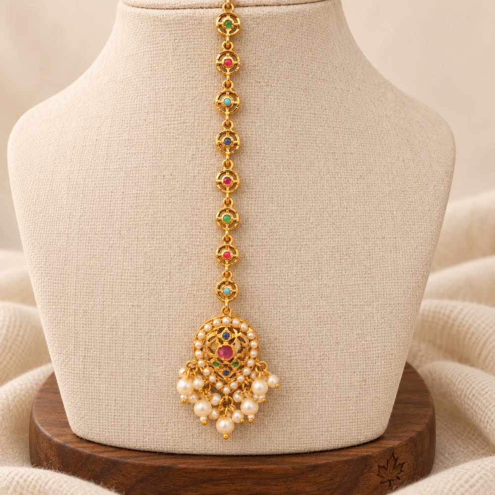 Jadau-style teardrop maang tikka from the Maenzraat collection